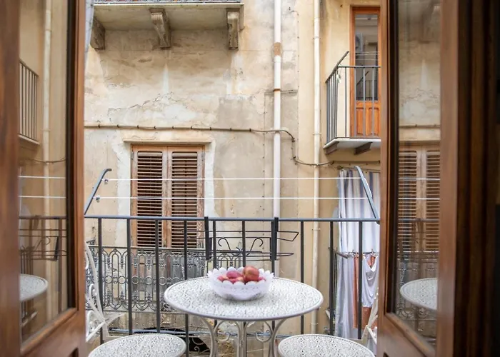 La Maison De La * Cefalu