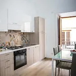 La Maison De La *