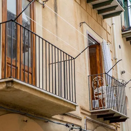 La Maison De La Cefalú