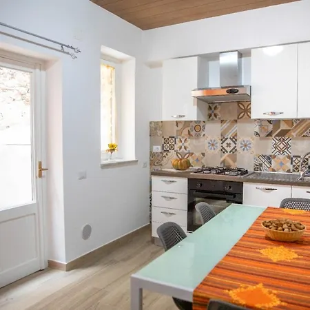 La Maison De La * Cefalu