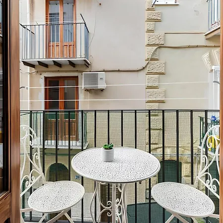 La Maison De La Cefalú